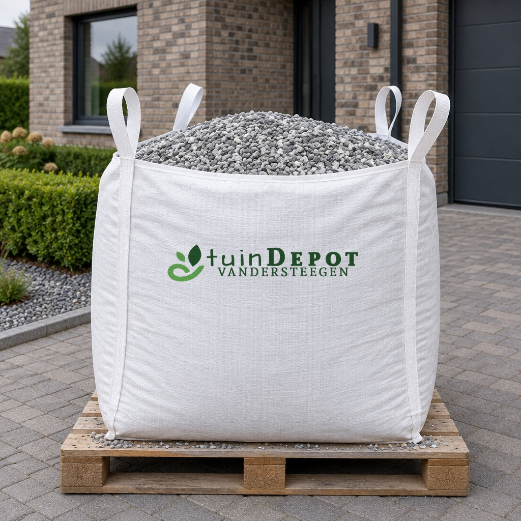 Bigbag Nevada 8/12 op pallet op de oprit