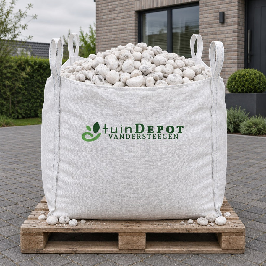 Bigbag Carrara rond 40/60 op pallet op de oprit
