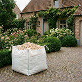 Bigbag blanco houtchips op de oprit