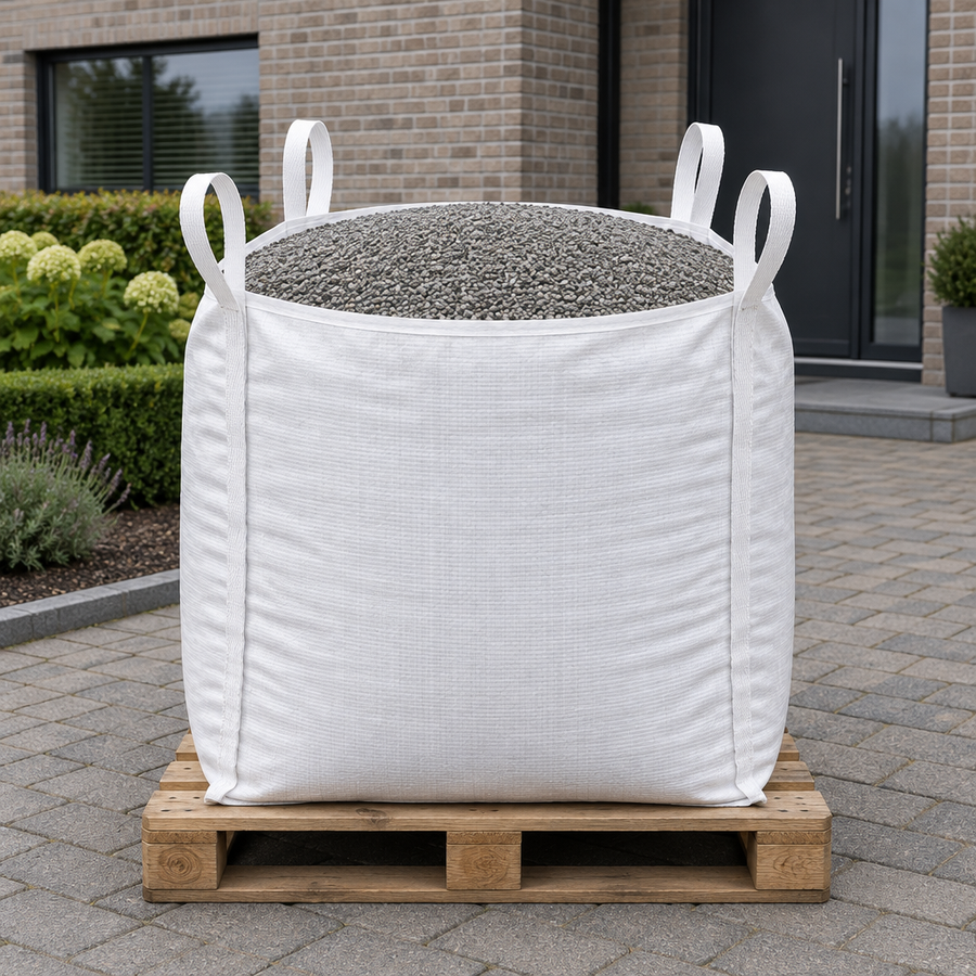 Bigbag Mignonette Grijs 4/8 op pallet op de oprit