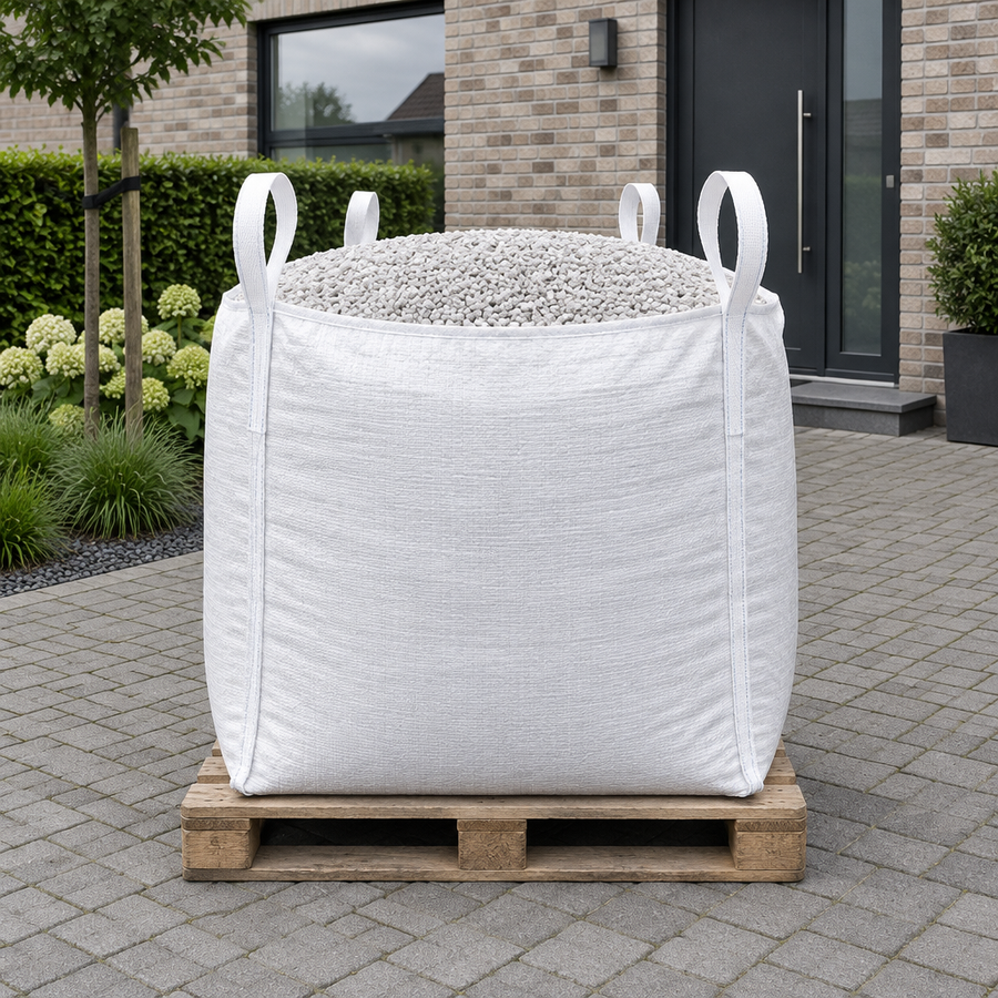 Bigbag Viniet 8/15 op pallet op de oprit