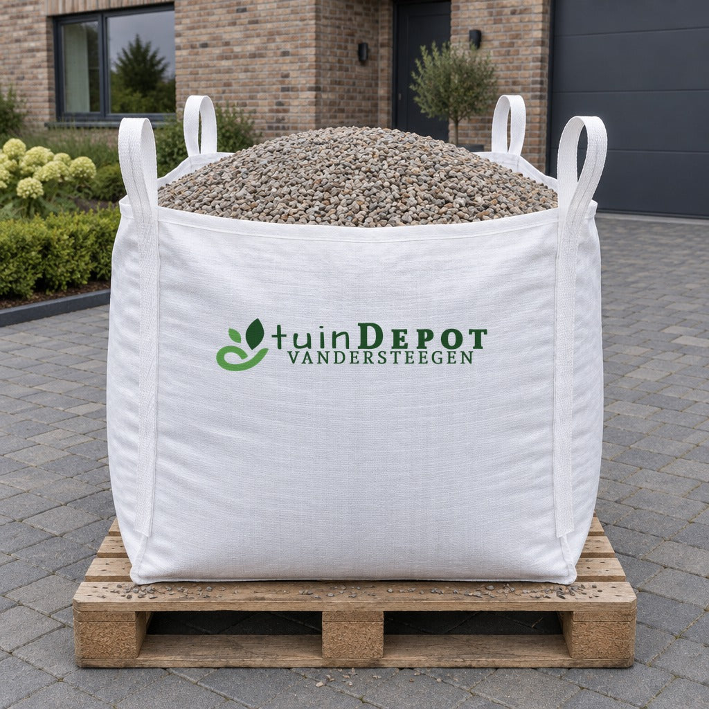 Bigbag Ombra 6/10 op pallet op de oprit