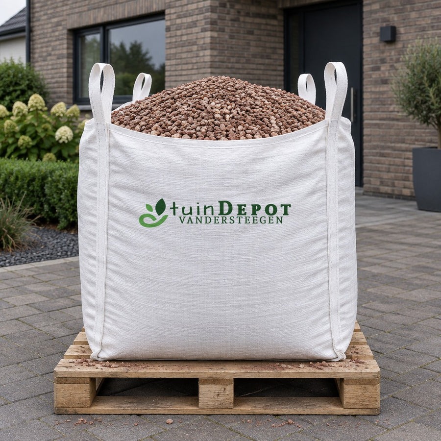 Bigbag Ruby 8/12 op pallet op de oprit