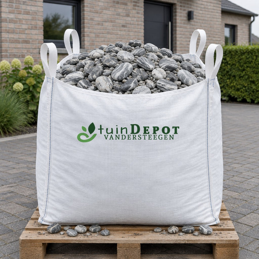 Bigbag Beach Pebbles Tiger 30/60 op pallet op de oprit